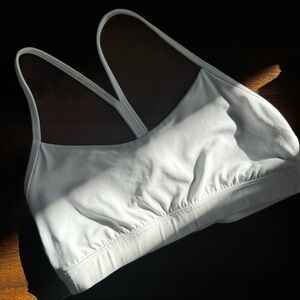 Flow Y Bra Nulu Light Support, A-C Cups - White